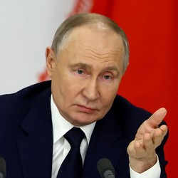 Jelang Gencatan Senjata, Putin Mendadak Datangi Garis Depan di Kursk