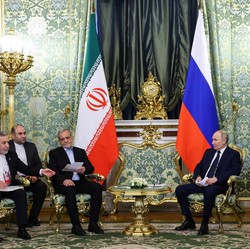 Iran Bertemu Putin Usai Diserang AS, Rusia Ikut Perang?