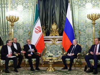 Iran Bertemu Putin Usai Diserang AS, Rusia Ikut Perang?