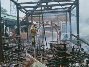 TK di Plosowangi Klaten Ludes Terbakar