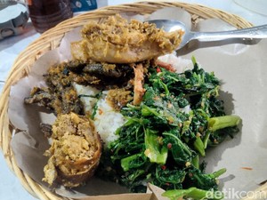 Nasi Be Lindung Bu Rina, Kuliner Malam Belut dan Sayur Gonda Khas Tabanan
