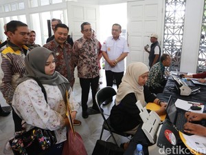 Warga Garut Tak Perlu ke Tasik, Bikin Paspor Bakal Lebih Dekat