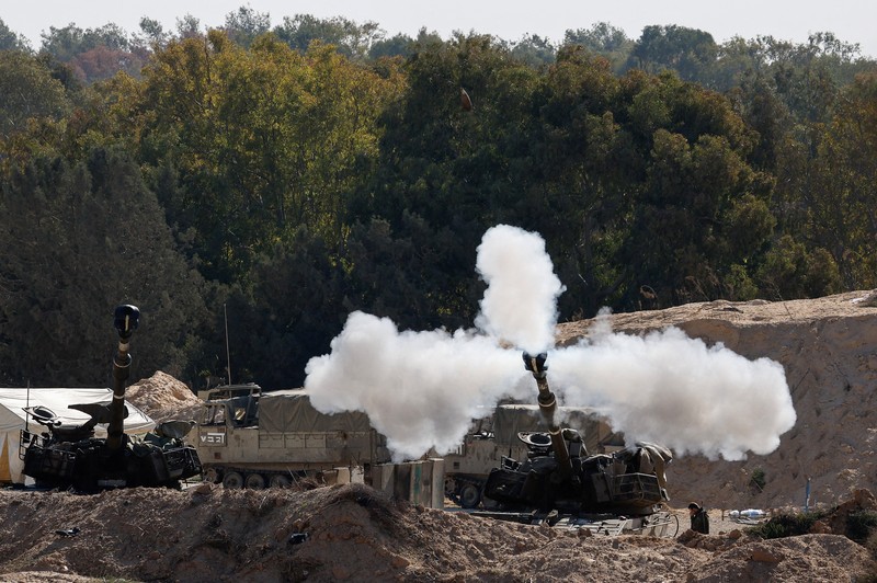 Asap mengepul di dalam Jalur Gaza, sebelum kesepakatan gencatan senjata antara Israel dan Hamas mulai berlaku, seperti yang terlihat dari Israel selatan, 18 Januari 2025. Asap mengepul di dalam Jalur Gaza, sebelum kesepakatan gencatan senjata antara Israel dan Hamas mulai berlaku, seperti yang terlihat dari Israel selatan, 18 Januari 2025. (REUTERS/Amir Cohen)