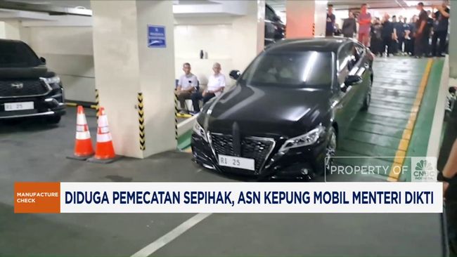 Diduga Pemecatan Sepihak, ASN Kepung Mobil Menteri Dikti