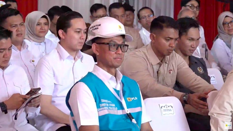 Direktur Utama PT PLN (Persero), Darmawan Prasodjo dalam Peresmian Pembangkit Listrik, Transmisi, dan Gardu Induk di 18 Provinsi pada senin (20/1/2025). (Tangkapan Layar Youtube PT PLN (Persero))