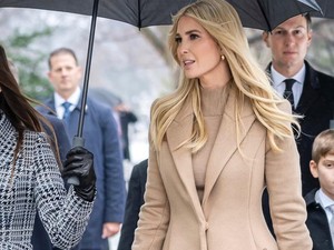 Busana Dipakai Keluarga Trump dan Kroninya, Oscar de la Renta Banjir Kritik