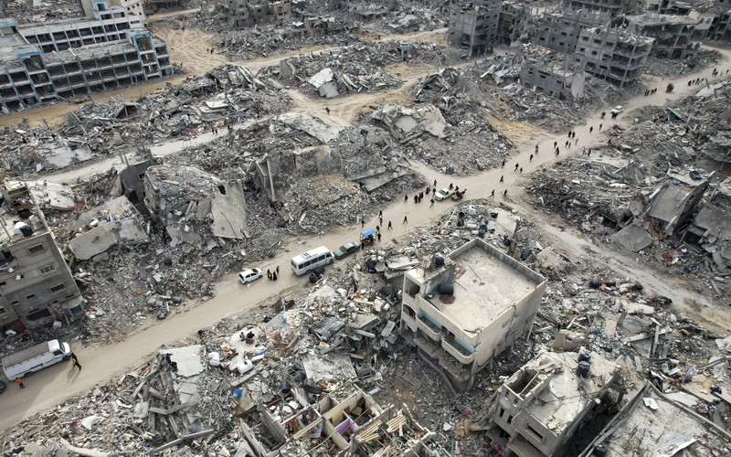 Israel Palestinians This drone photo shows displaced Palestinians returning to Rafah, a day after the ceasefire deal between Israel and Hamas came into effect, Gaza Strip, Monday, Jan. 20, 2025. (AP Photo/Jehad Alshrafi)