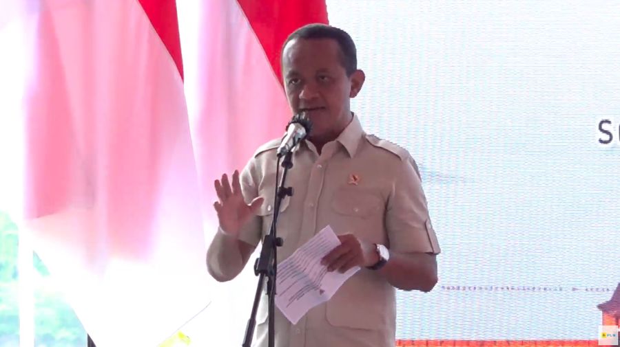 Menteri ESDM, Bahlil Lahadalia memberikan sambutan dalam Peresmian Pembangkit Listrik, Transmisi, dan Gardu Induk di 18 Provinsi pada senin (20/1/2025). (Tangkapan Layar Youtube PT PLN (Persero))