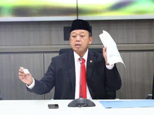 Nusron Wahid Pecat 6 Pejabat ATR/BPN Buntut Kasus Pagar Laut Tangerang
