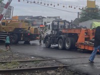 Pagi Ini Ada Truk Nyangkut, Perjalanan KRL Bekasi Sempat Terganggu