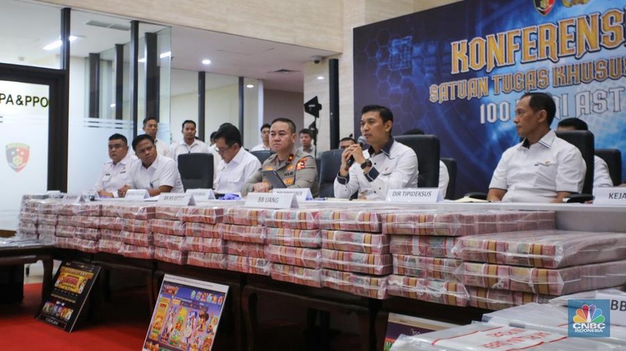 Tindak Pidana Perjudian Online saat Konferensi Pers Satgas Judi Online 100 Hari Kerja Asta Cita di Bareskrim Polri, Jakarta, Senin (20/1/2025). (CNBC Indonesia/Faisal Rahman)