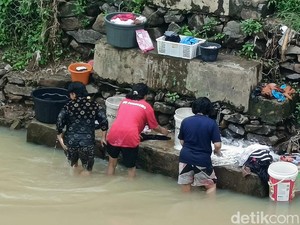 Cerita Pilu Korban Banjir Bandar Lampung, Dijatah 1 Nasi Bungkus untuk 1 Rumah