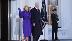 Arti Ungu di Gaya Terakhir Jill Biden Sebagai Ibu Negara, Simbol Persatuan