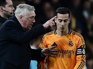 Jika Alexander-Arnold ke Madrid, Vazquez Harus Bersiap Pergi