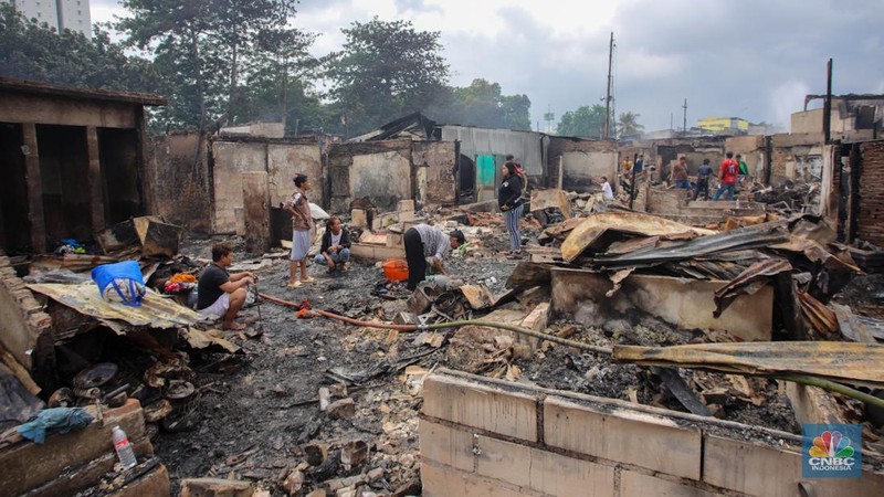 Sisa-Sisa Kebakaran Dahysat di Kemayoran, 543 Rumah Ludes. (CNBC Indonesia/Faisal Rahman)