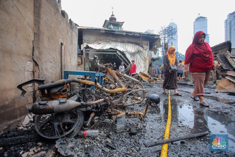 Sisa-Sisa Kebakaran Dahysat di Kemayoran, 543 Rumah Ludes. (CNBC Indonesia/Faisal Rahman)