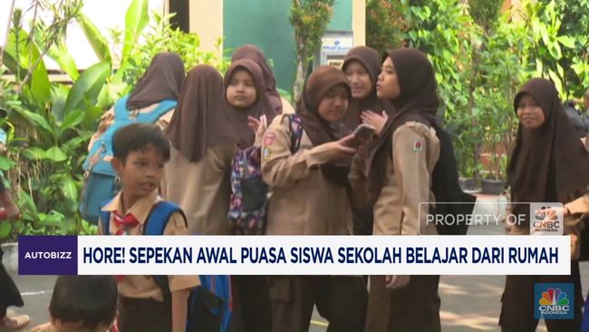 Siswa Sekolah Belajar Dari Rumah di Awal Puasa