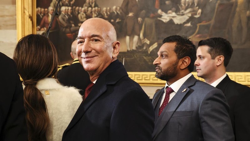 Guests including Mark Zuckerberg, Jeff Bezos, Sundar Pichai and Elon Musk, arrive before the 60th Presidential Inauguration in the Rotunda of the U.S. Capitol in Washington, Monday, Jan. 20, 2025. (AP Photo/Julia Demaree Nikhinson, Pool)