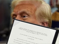 Trump Teken Perintah Eksekutif, Amerika Serikat Keluar dari WHO