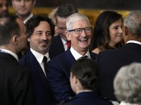 Apple-Instagram Ngaku Diperas Minta Tolong Trump, Begini Kronologinya