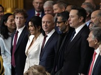Perang Luar Angkasa Jeff Bezos Vs Elon Musk Akan Segera Dimulai