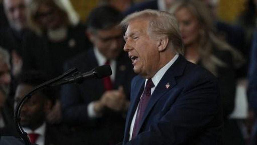 WASHINGTON, DC - JANUARY 20: U.S. President Donald Trump gives his inaugural address after being sworn in at the U.S. Capitol Rotunda on January 20, 2025 in Washington, DC. Donald Trump takes office for his second term as the 47th president of the United States. Julia Demaree Nikhinson - Pool/Getty Images/AFP (Photo by POOL / GETTY IMAGES NORTH AMERICA / Getty Images via AFP)
