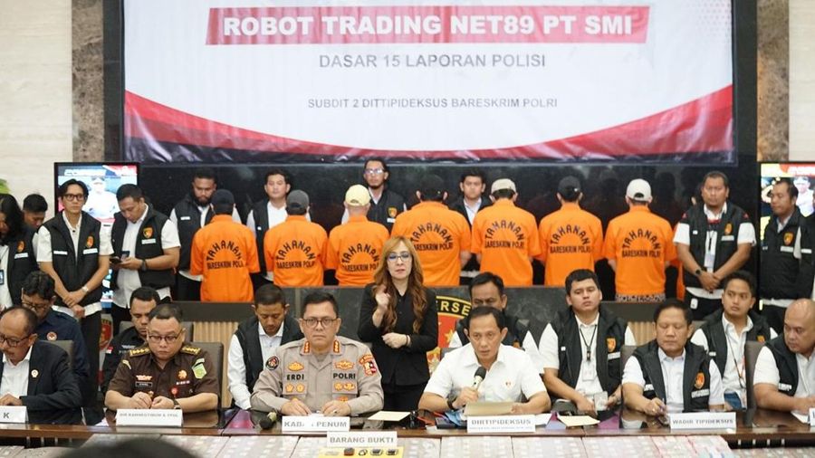 Direktorat Tindak Pidana Ekonomi Khusus (Dittipideksus) Bareskrim Polri menyita aset dari para tersangka penipuan dan penggelapan, serta TPPU kasus Net89. (Dok. Bareskrim Polri)