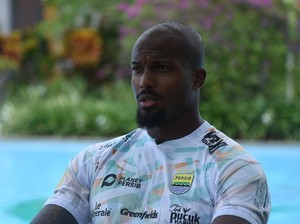 Persib Lepas Striker Curacao Gervane Kastaneer