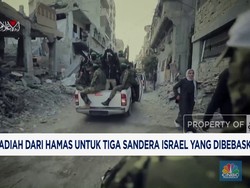 Video: Hadiah Dari Hamas untuk 3 Sandera Israel yang Dibebaskan