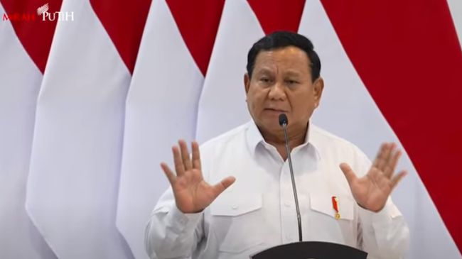 Prabowo Kirim Karangan Bunga Ultah ke Megawati