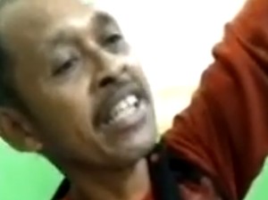 Detik-detik Duel Menegangkan Petani di Luwu Utara dengan Ular Piton 7 Meter
