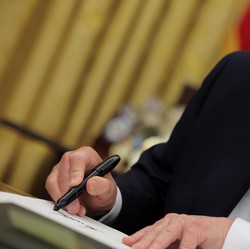Alasan Trump Bikin Kebijakan yang Bikin Geram China-Kanada-Meksiko