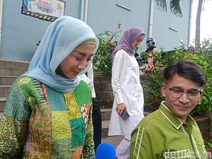Fun Fact Kedekatan Ruben Onsu dan Desy Ratnasari Bikin Gemas