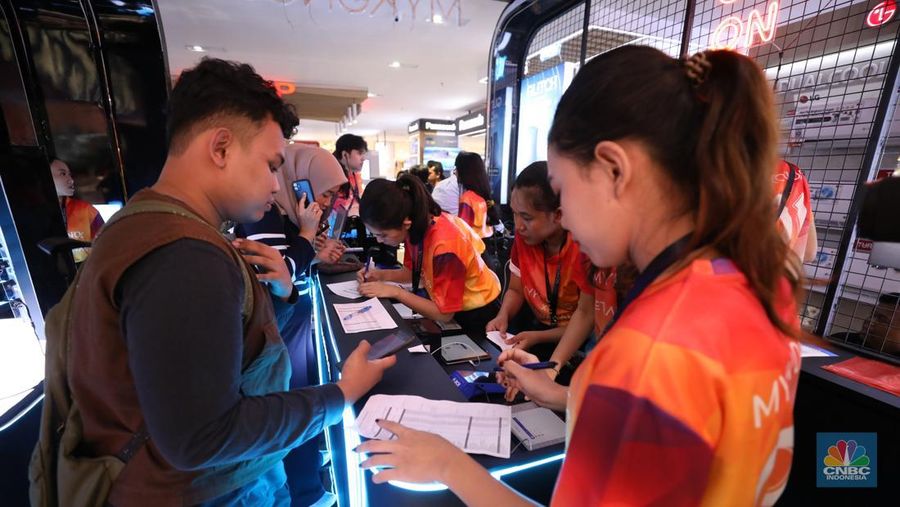 Transmart berkolaborasi dengan merek parfum lokal Mykonos membuka pop-up store pertamanya. (CNBC Indonesia/Tri Susilo)
