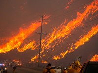 Warga Panik! Ada Titik Baru Kebakaran di California LA