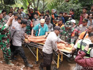 5 Fakta Tragedi Pilu Longsor Jombang Timbun Bapak dan Anak