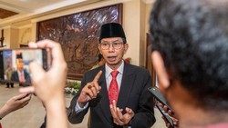 Gejolak Politik di Balik Pencopotan Ketua PDIP Surabaya Adi Sutarwijono