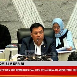 DPR Cecar Harga Tiket Pesawat ke Menhub & Sentil Soal Truk