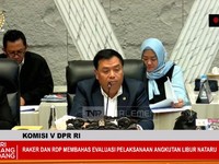 DPR Cecar Harga Tiket Pesawat ke Menhub & Sentil Soal Truk 
