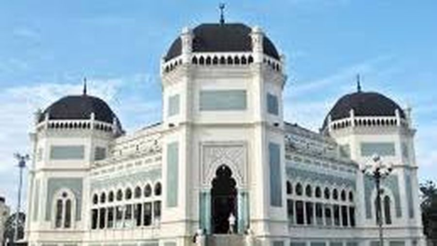 Masjid Raya Al-Mashun Medan. (Dok. disbudpar Sumut)