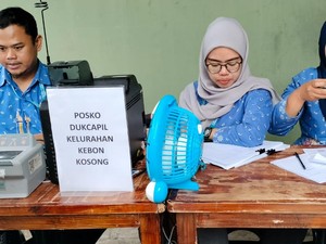 Polisi Bantu Proses Dokumen Warga yang Hilang Akibat Kebakaran Kemayoran