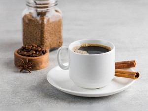 Minum Kopi Campur Kayu Manis Bikin Perut Rata? Ini Faktanya!