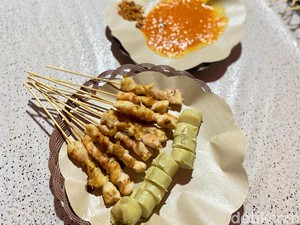 Mantap! Seblak Rp 10 Ribu dan Sate Taichan Enak di Seberang Mall Kuningan