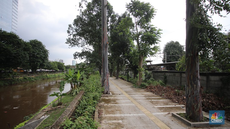 Suasana jalur pedestrian yang berlokasi disamping Stasiun BNI City, Jakarta, Jumat (24/1/2025). (CNBC Indonesia/Faisal Rahman) Suasana jalur pedestrian yang berlokasi disamping Stasiun BNI City, Jakarta, Jumat (24/1/2025). (CNBC Indonesia/Faisal Rahman)