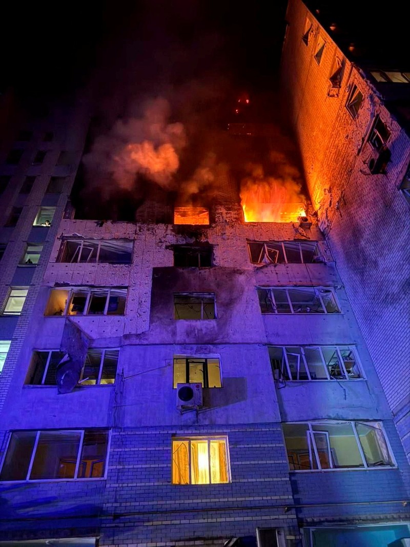 UKRAINE-CRISIS/ATTACK-HLEVAKHA A view shows a residential building damaged during a Russian drone attack, amid Russia's attack on Ukraine, in the city of Hlevakha in Kyiv region, Ukraine January 24, 2025. Kyiv Regional Military Civil Administration via Telegram/Handout via REUTERS THIS IMAGE HAS BEEN SUPPLIED BY A THIRD PARTY. MANDATORY CREDIT. NO RESALES. NO ARCHIVES.