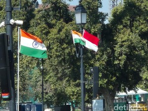 Semarak Foto Prabowo dan Merah Putih di Pusat Pemerintahan India
