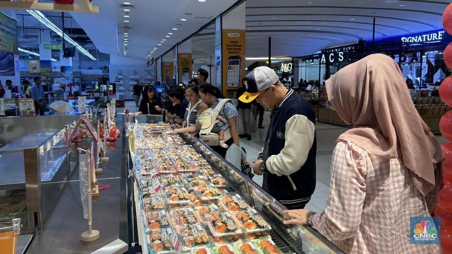 Gerai makanan Oishiwa Japanese Delicatessen di Transmart Cibinong City Mall, Jawa Barat. (CNBC Indonesia/Elga Nurmutia)