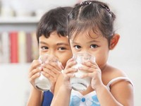 Susu Ikan Vs Susu Pertumbuhan, Mana yang Lebih Bagus buat Anak?