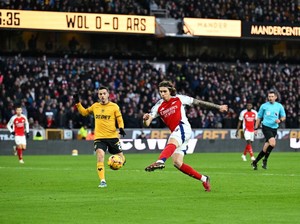 Wolves Vs Arsenal: 10 Vs 10, Meriam London Menang 1-0