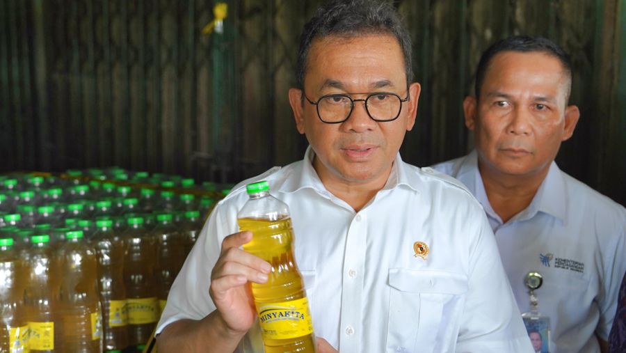 Menteri Perdagangan, Budi Santoso memimpin ekspose hasil pengawasan distribusi MINYAKITA yang dilakukan PT NNI di Kabupaten Tangerang, Banten, Jumat (24 Jan). (Dok Biro Kehumasan Kemendag)